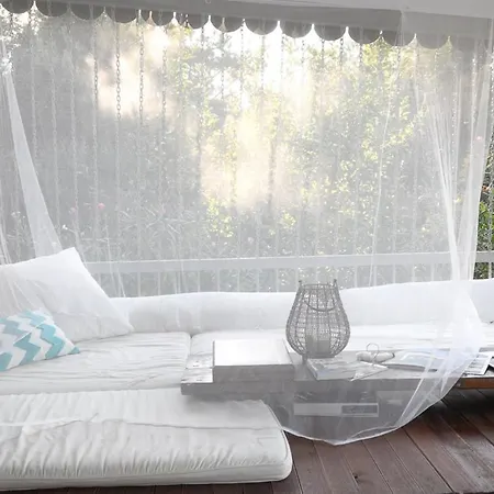 Villa Gebze Sleeps 11 With Pool And Air Con