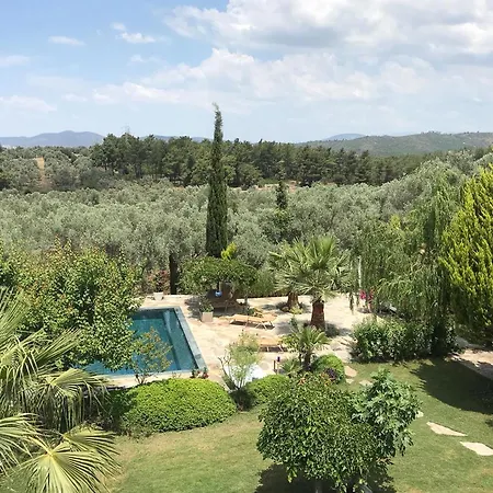 Villa Gebze Sleeps 11 With Pool And Air Con *