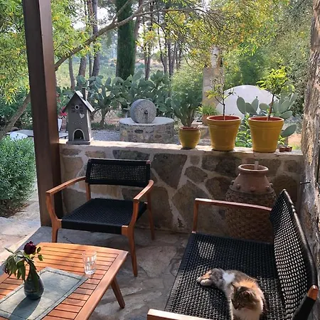 Villa Gebze Sleeps 11 With Pool And Air Con
