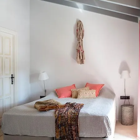 Villa Gebze Sleeps 11 With Pool And Air Con