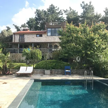 Villa Gebze Sleeps 11 With Pool And Air Con *